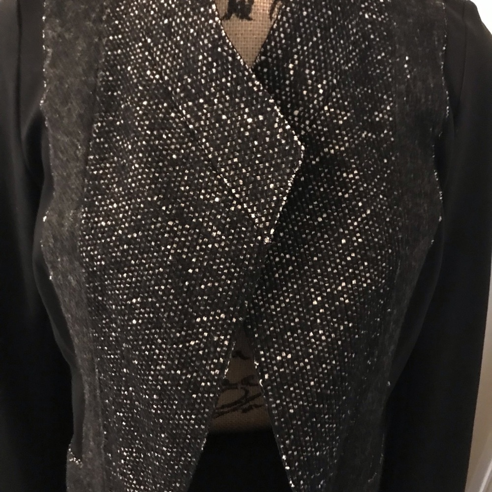 Donna Karan Black/White Tweed Jacket-10 - Picture 3 of 6